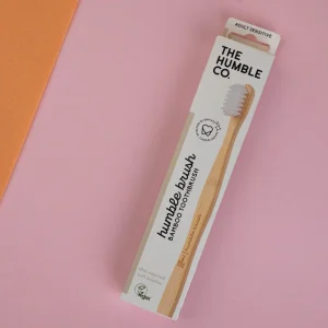 Escova de Dentes em Bambu para Dentes e Gengivas Sensíveis - Branco The Humble Co.